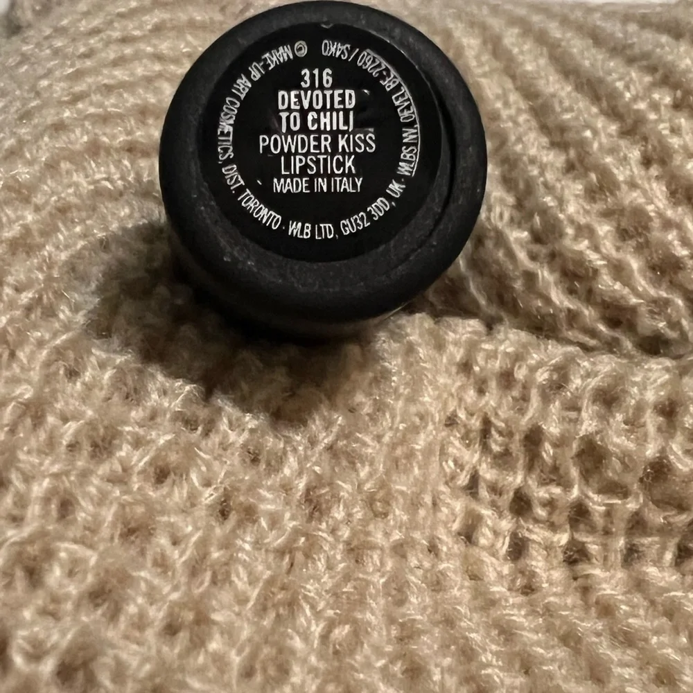 MAC POWDER KISS LIPSTICK 316 DEVOTED TO CHILI